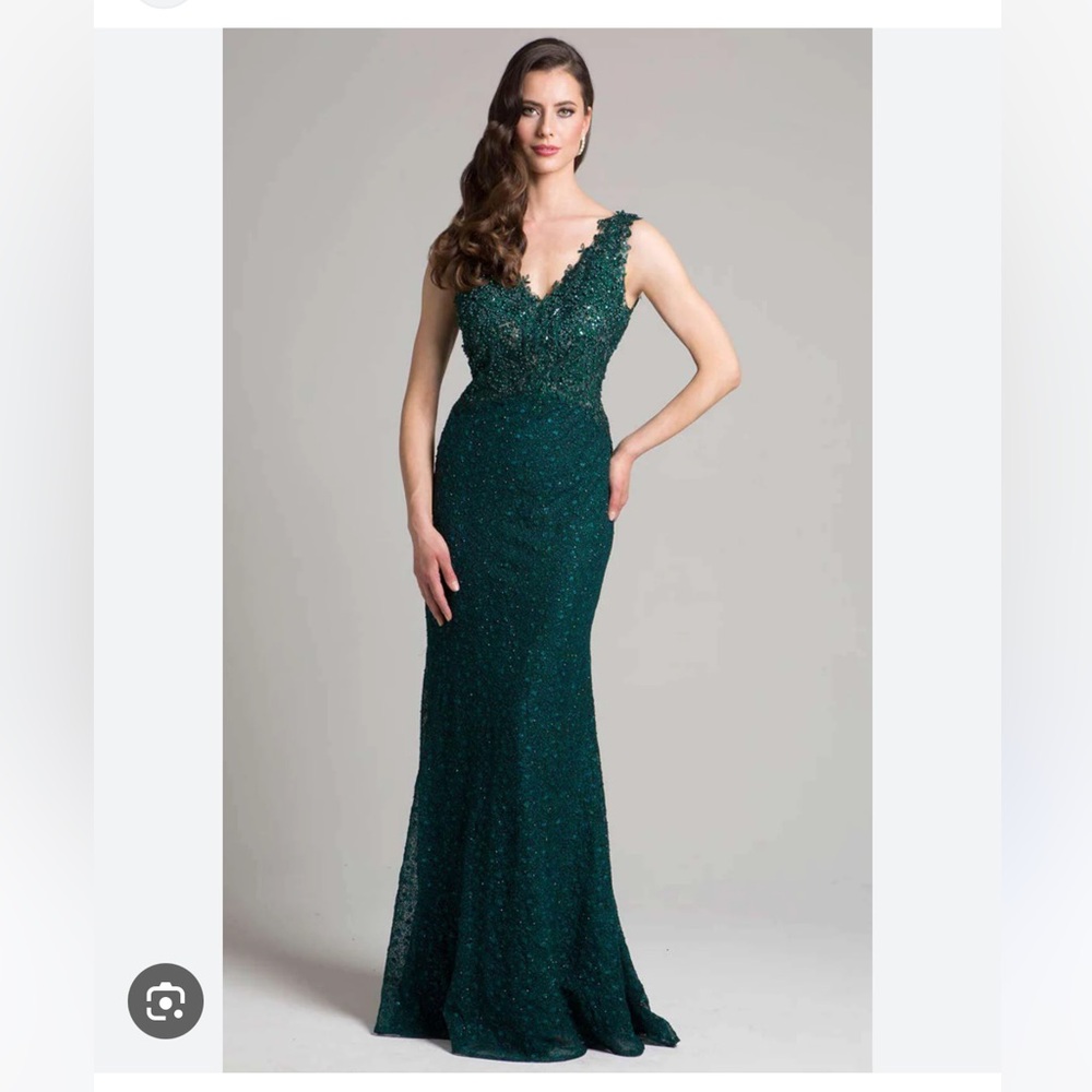 Emerald Beaded V-Neck Sheath Dress